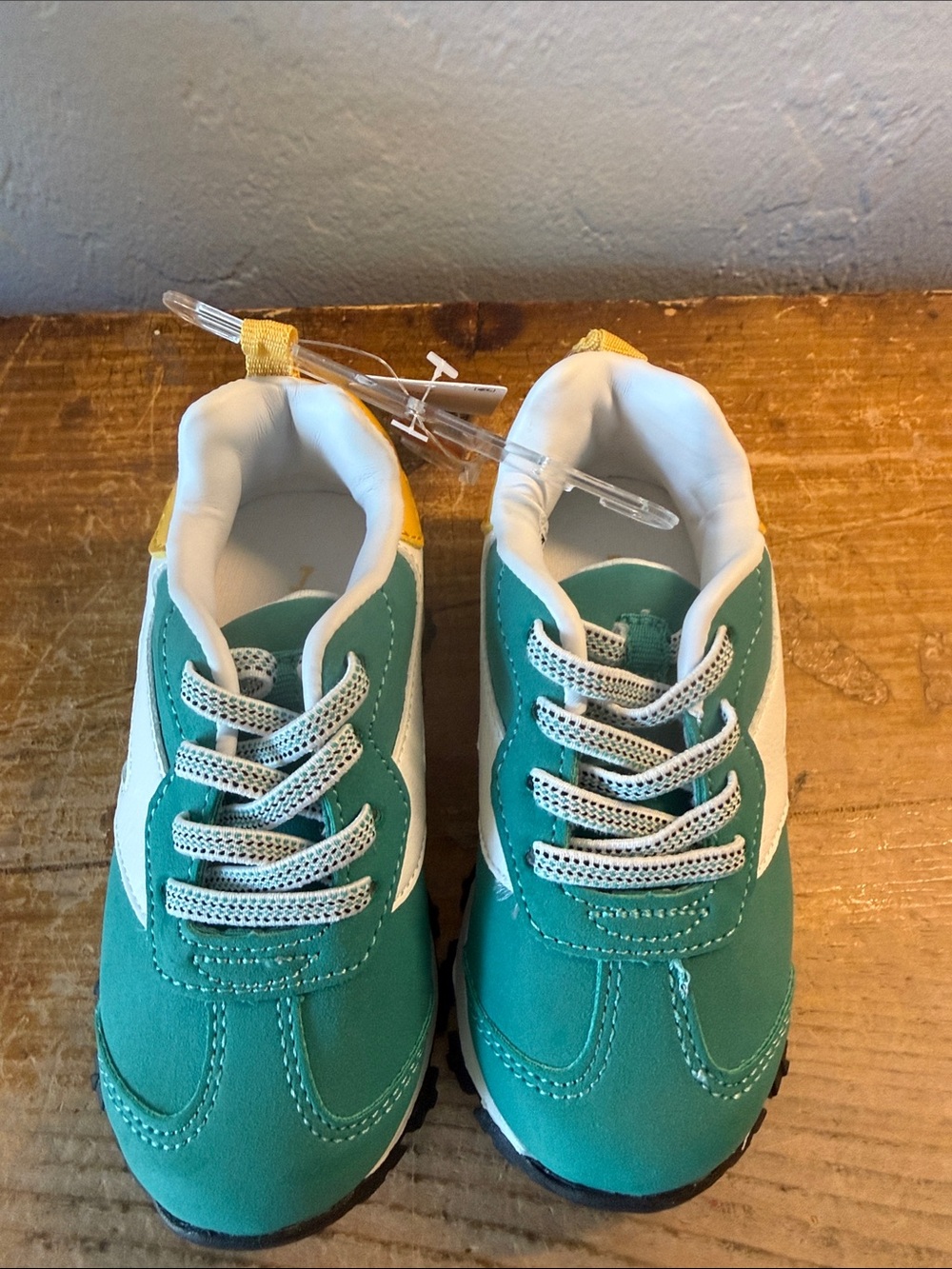 Kids, Carter’s sneakers, Retrie green yellow white new 7